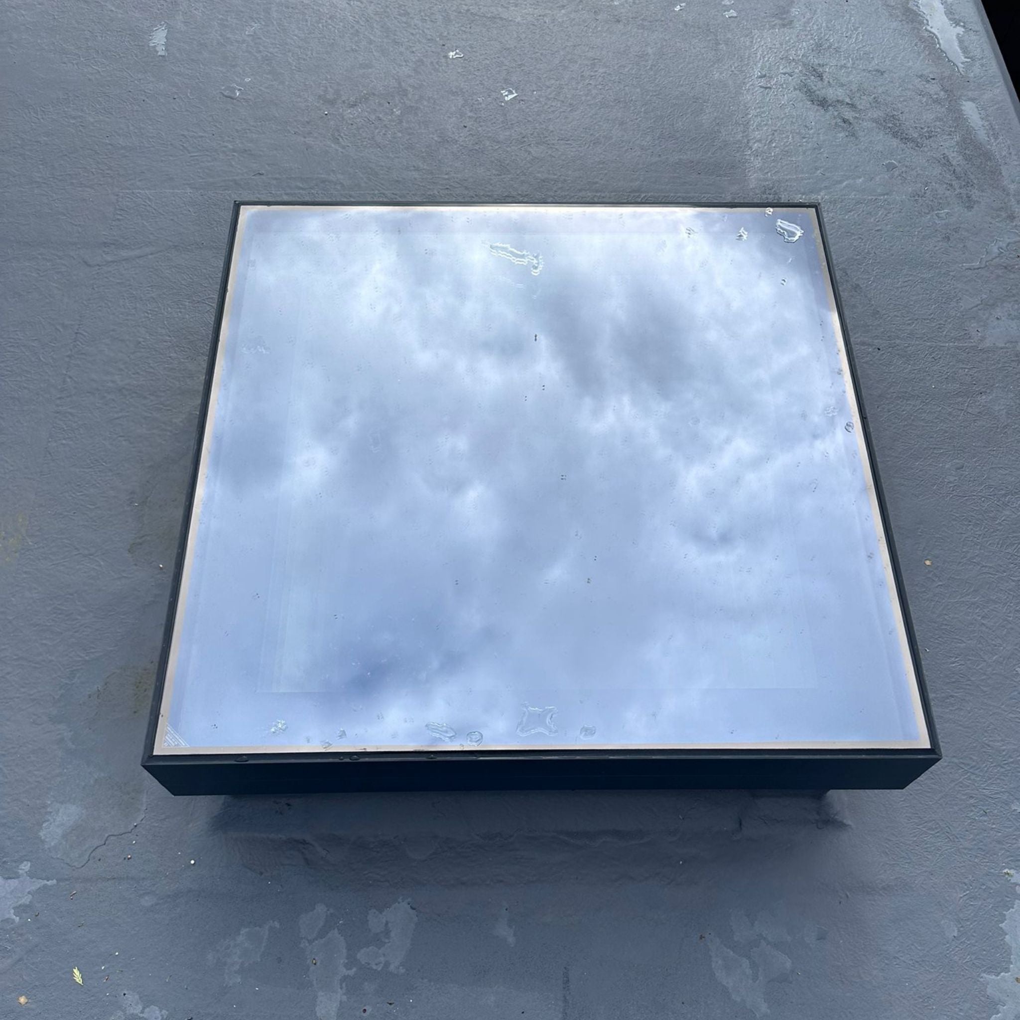 100 x 100 cm Aluminium dakraam – Dubbel glas