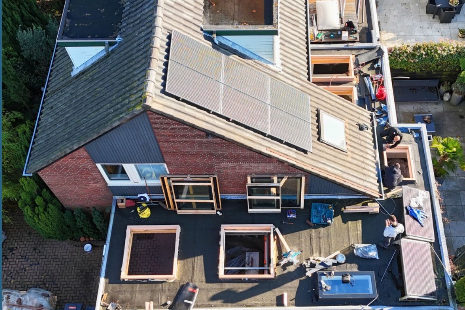 Zelf een dakraam plaatsen of laten doen? Voor- en nadelen vergeleken