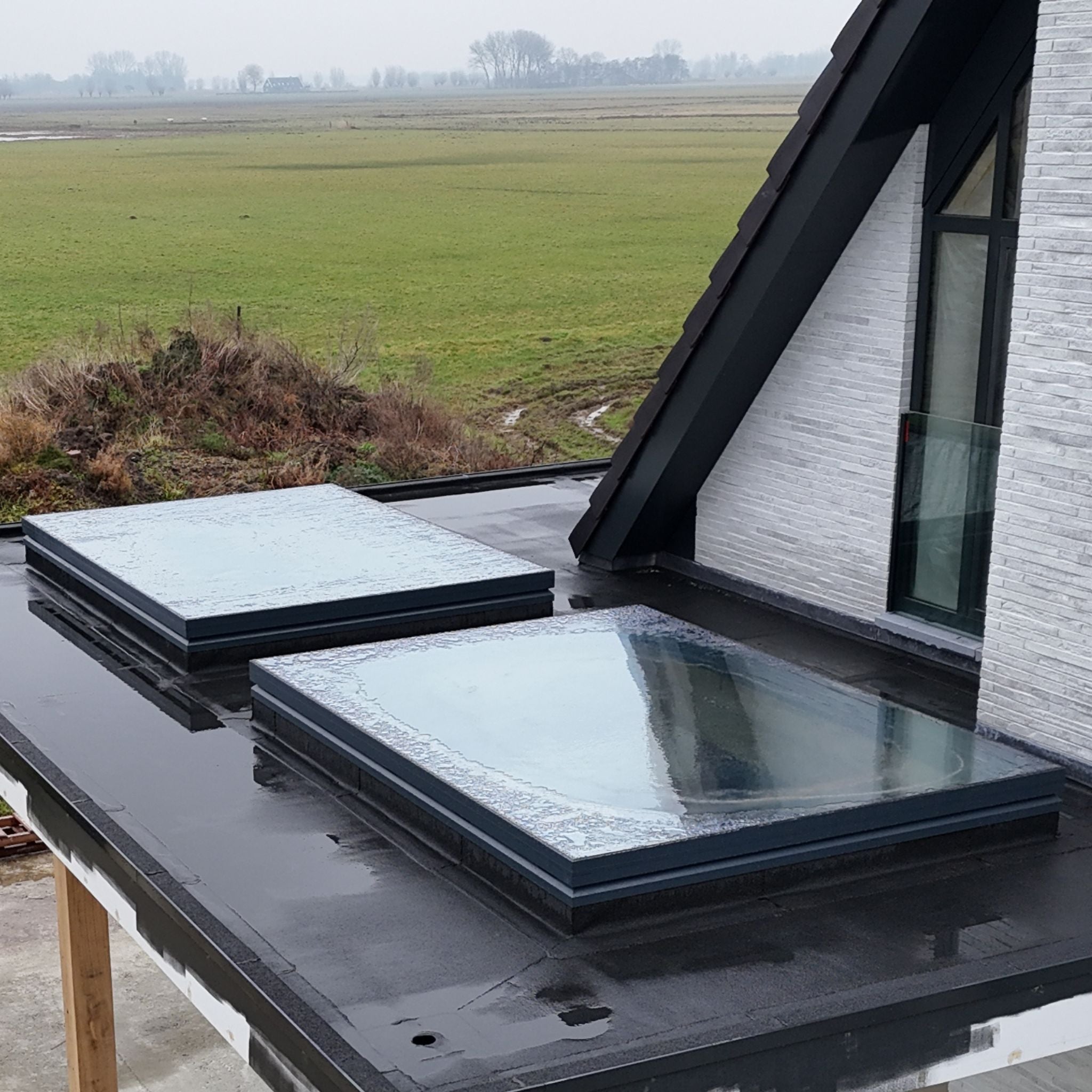 80 x 120 cm Dakraam elektrisch openen